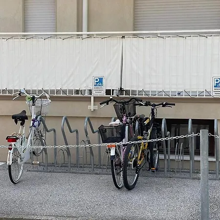 Bianca Fronte Mare דירה *